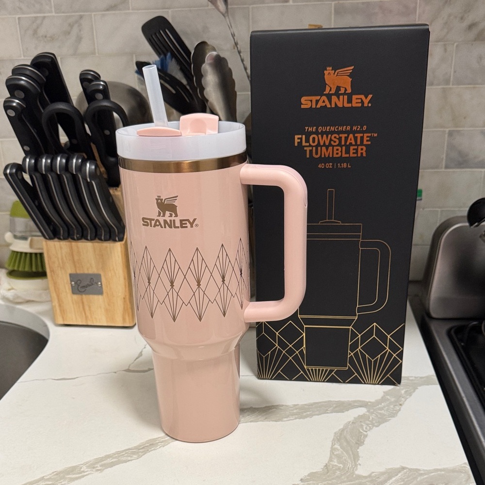 Stanley Pink Flowstate Tumbler with Geometric Design